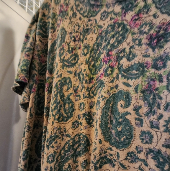 Magnolia Pearl Green Paisley Print Tee-Shirt Dress - Picture 6 of 11